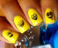 En este post te traemos una idea buenísima para que lleves unas uñas estilo marinero para los pinta una base sólida en color blanco en todas tus uñas menos en las de los dedos anular y pulgar. Disenos De Unas Decoradas 7 Disenos De Unas Divertidas De Dibujos En Color