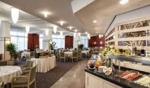 Hotelul este amplasat in apropiere de lacul ursu, loc perfect pentru diferite tratamente. Oferta Balneo 2021 Bradet Ensana Health Spa Hotel 4 Romania Sovata