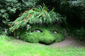 Garten Hang Schon Gestalten Mit Figur Aus Pflanzen Und Rasen Bepflanzung Garten Landschaftsbau Garten