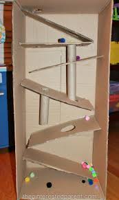 Cardboard Box Marble Run Idee De Jeux Idee Bricolage Jeux A Fabriquer
