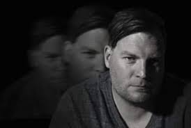 Justin James · Biographie