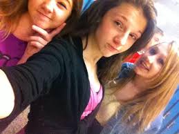 Teela Renae Lewis (@zachsgirl1515)