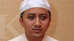 Tetap Salat Saat Gempa Ustaz Yusuf Mansur Menangis Lihat Imam Ini Tak Bergeming Biografi Berenang Agama