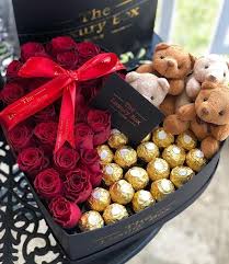 Here's a list of awesome valentine's day gifts for girlfriend depending upon her interests and leisure. Romantic Gifts Valentines Day Sweets And Flowers For Girl Friend 14 Day Flowers Friend Gifts Girl Rom Valentines Gift Box Valentine Gifts Flower Box Gift