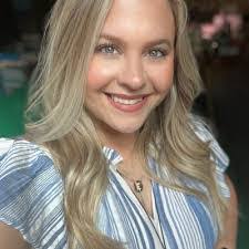 Megan Houck's Instagram, Twitter & Facebook