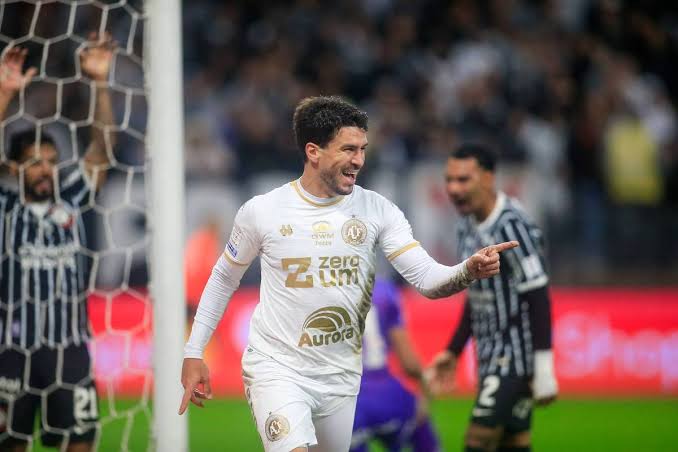 Em casa, Corinthians perde de virada da Chapecoense - 06/09/2026 - Esporte - Folha