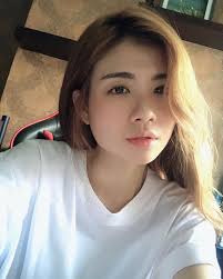 只有坚强起来，才能不丧失温柔。😉 . . . #opheloslife #lovelife #quoteoftheday #StayAtHome