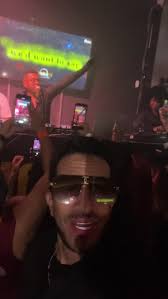 Bailatino con DJ Holmes: Fiesta Roja y Más