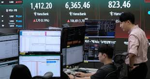 Los mercados financieros operan mixtos, mantienen inversionistas la cautela