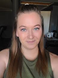 Sharing personal makeup look