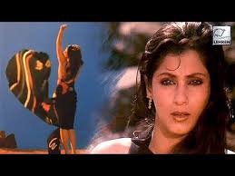 It is the ultimate love story for many generations of indians. Dimple Kapadia Dropped Her Towel During Saagar Shoot Youtube