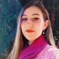 Carol Serpa's Instagram, Twitter & Facebook