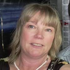 Keri Hendrix's Instagram, Twitter & Facebook