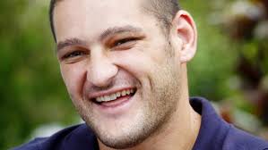 Fev pays $300 for cabbie's shoes