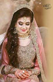 Pin By Noreen Ulfat On Ssr De Pakistani Bridal Hairstyles Pakistani Bridal Makeup Stunning Wedding Dresses