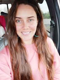 Of course when I do mine and my girls makeup we use Farmasi products now  🥰✨🙌🏻 I can recommend so much of our makeup we have a beautiful range  that lasts all