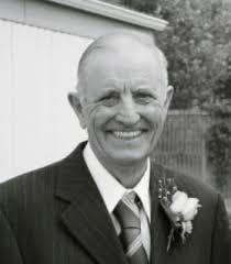 Maurice Lang's Instagram, Twitter & Facebook