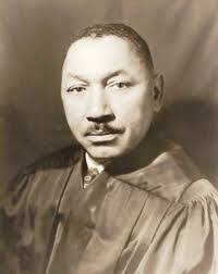 Tammy Henline's Instagram, Twitter & Facebook