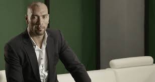 Jednak pomimo kilku obiecujących występów carewowi zajęło prawie dwa miesiące, aby strzelić gola w otwierającym sezonie przeciwko. John Carew Panorama Agency