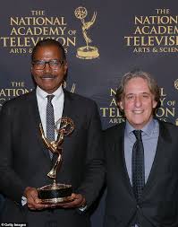The correspondents and contributors of 60 minutes are bill whitaker, steve kroft, scott pelley, lesley stahl, anderson cooper, sharyn alfonsi, jon wertheim and norah o'donnell. Tv Producer Pens Bombshell Memoir About Working With America S Most Famous News Anchors Express Digest