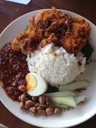 Bukan je bajet makan kat luar jer kena cut cost. I Ate Nasi Lemak Coconut Rice Spiced Herb Fried Chicken Roasted Peanut Fried Anchovies Boiled Egg And Chilli Paste Nasi Lemak Spicy Recipes Food