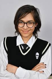 Samantha Mora's Instagram, Twitter & Facebook