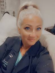 Alyce Leonard's Instagram, Twitter & Facebook