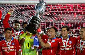 El niño maravilla es la figura indiscutible del arsenal de arsene wenger, logrando su temporada más goleadora desde que es profesional. Linda Noche A Cinco Anos Del Titulo De Chile En La Copa America 2015 Mundocracks