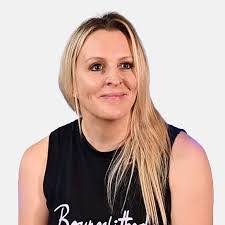 Stephanie Clift's Instagram, Twitter & Facebook