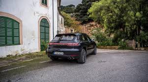 The 2021 porsche macan does not sway from tradition and maintains its flavourful panache yet again. Test Porsche Macan S Facelift Mit 354 Ps Der Mit Dem Schonsten Heck Automativ De Das Auto Magazin