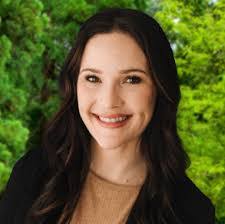 Brett Easley's Instagram, Twitter & Facebook