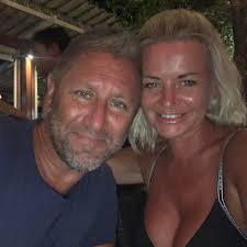 Hi. I'm in Bearley, is there anyone local that does clothes alterations  please? 🧵 🪡 just need a dress shortened 🙏🏼 Thanks ☺️