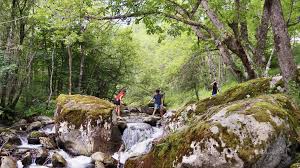 Rooms are pleasant and comfortable with crisp white colour schemes and minimalist furnishings. Un Week End En Ariege Dans Les Pyrenees Blog Voyage Cap Sur La Terre Ecovolontariat