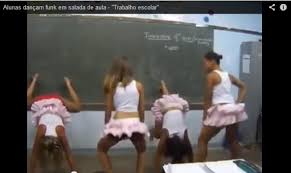 A polícia civil investiga a identidade dos pais ou responsáveis da menina que aparenta ter entre 9 e 10 anos de idade. Video De Adolescentes Dancando Funk Como Trabalho Escolar Repercute Na Web Primeiro Plano Home