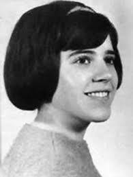 Linda Cantara's Instagram, Twitter & Facebook