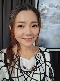 因为旗袍活动我们认识，就因为车上聊起彩光就这样我们的缘分延续到现在❤️🌈 #彩光能量治疗@追蹤者@精選Stella Tang Cris Angel  陈奕文