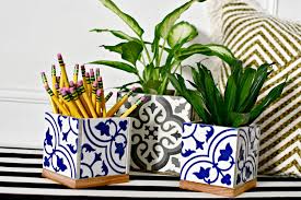 If you have leftover tiles from a home improvement project, this is a great way to use them! Simple Diy Planter Box Or Pencil Holder Using Leftover Tiles