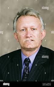 Donald Mains's Instagram, Twitter & Facebook