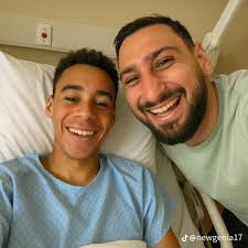 PSG goalkeeper apologizes for injury to Bayern player