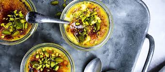 Oetker warten nur darauf, von ihnen entdeckt zu werden. Deli Department Gmbh Pistazien Creme Brulee Mit Rosenwasser Deli Department Gmbh