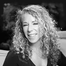 Darci Murphy's Instagram, Twitter & Facebook