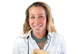 Hayley Sumner's Instagram, Twitter & Facebook