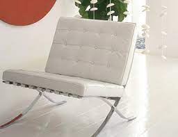 The famous barcelona chair and ottoman inspired by mies van der rohe. Barcelona Chair Knoll