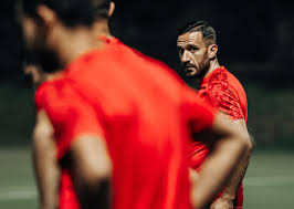 مع لاعب الفريق القطري، بغداد بونجاح، في صفوف منتخب الجزائر.وستدرس إدارة الترجي العرض، خصوصا أنه يفوق الـ5 ملايين دولار. Ù…ÙˆØ³ÙŠÙ…Ø§Ù†ÙŠ ÙŠØ¶Ø¹ Ø´Ø±ÙˆØ· Ø®Ø§ØµØ© Ù„Ø¸Ù‡ÙˆØ± Ù…Ø¹Ù„ÙˆÙ„ Ø£Ù…Ø§Ù… Ù†Ù‡Ø¶Ø© Ø¨Ø±ÙƒØ§Ù† Ø£Ø®Ø¨Ø§Ø± Ø£Ù‡Ù„ÙŠ Ø£ÙˆÙ†Ù„Ø§ÙŠÙ†