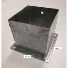 Avec les magasins espace emeraude, réalisez simplement votre clôture résidentielle pour délimiter et sécuriser votre terrain. Support Pied De Poteau Bois 15x15 A Fixer Galvanise A Chaud 150x150 Sud Bois Terrasse Bois Direct Scierie