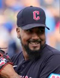 connor (@TRAVlSKELCE)