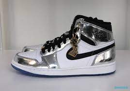 Talks have stalled between kawhi leonard and jordan brand over a new shoe deal as leonard believes that the new deal does not offer him what he's worth. Air Jordan 1 Kawhi Leonard Closer Look Aq7476 016 Fitforhealth