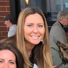 Caroline Hanley's Instagram, Twitter & Facebook