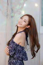 Kesuksesan park min young membintangi drama romcom 'what's wrong with secretary kim?' dan 'her private life' membuat namanya semakin terkenal. Hancinema Medium