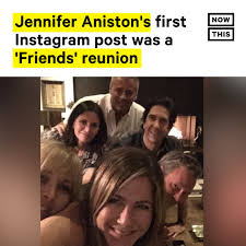 Jennifer aniston joined instagram and made her debut by posting a photo with friends costars lisa kudrow, courteney cox, matt leblanc, david schwimmer, and matthew perry. Nowthis On Twitter Jennifer Aniston Joined Instagram Today And This Is Her First Post A Reunion With Her Former Friends Family
